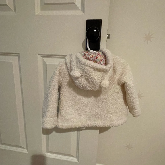 Baby Gap Fuzzy Sweatshirt - Picture 2 of 3